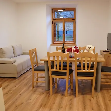 Metropolitana's Zois Apartamento *