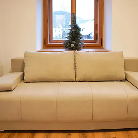 Metropolitana's Zois Apartman