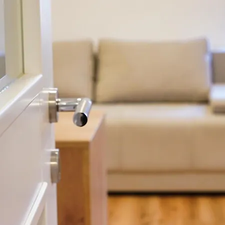 Metropolitana's Zois Bohinj