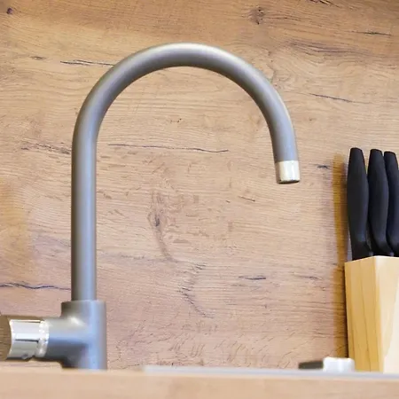 Metropolitana's Zois Apartamento *