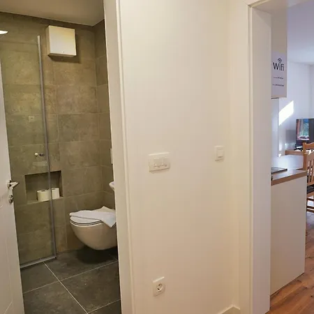 Apartman Metropolitana's Zois