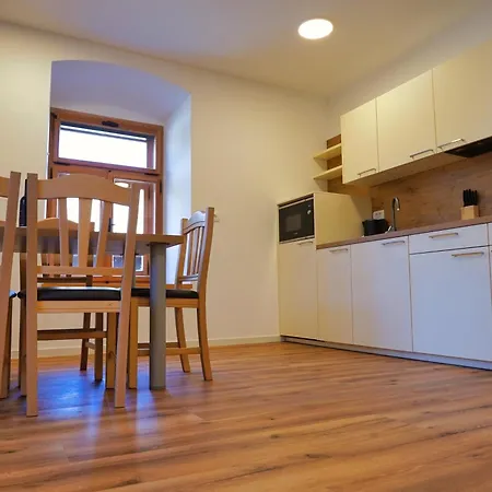 Metropolitana's Zois Bohinj