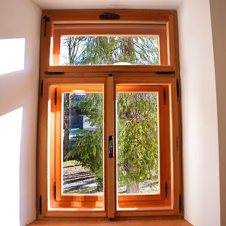 Metropolitana's Zois Apartamento