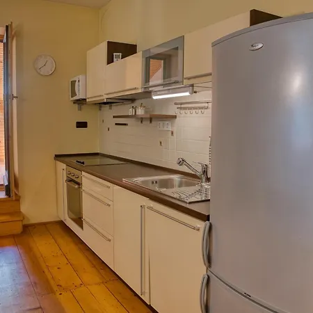 Apartman Metropolitana's Zois