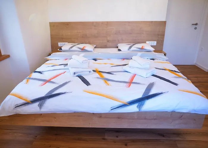 Metropolitana's Zois Apartma *